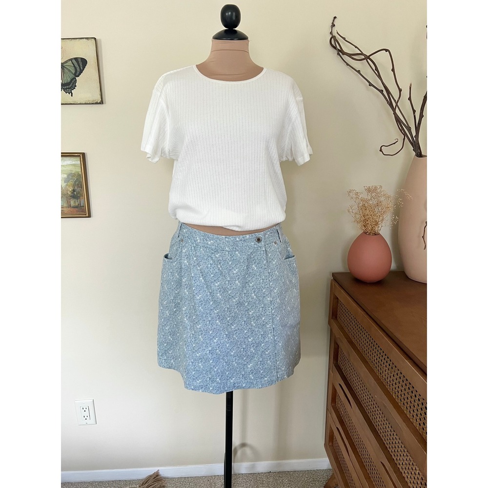 Vintage Blue Dainty Floral‎ Denim Skort